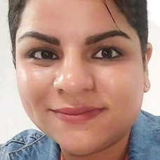 Eva Hélaoui portrait